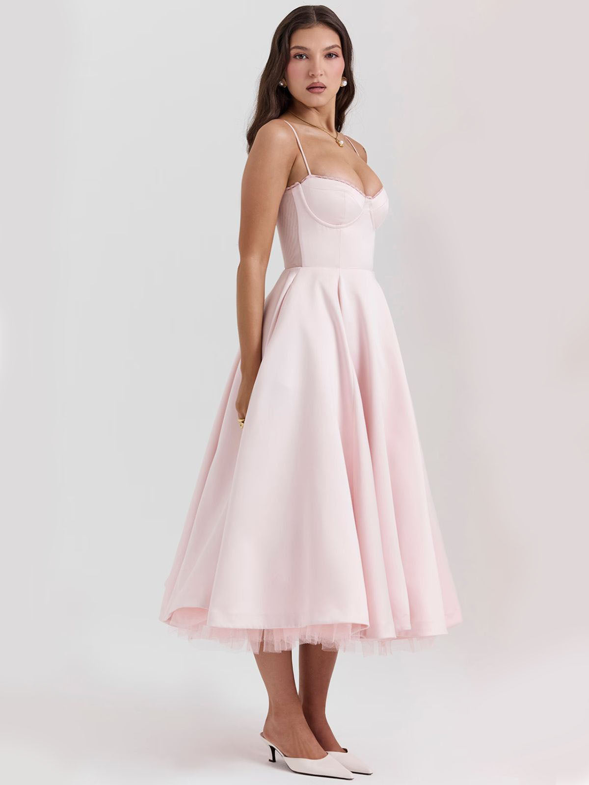 Eclipse Corset Gown – A chic pink corset dress with intricate lace details, a sweetheart neckline, and a sophisticated flared silhouette.